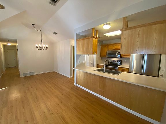 5th image of 1635 Utah Ave