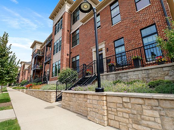 2nd image of 208 N Campbell St #202