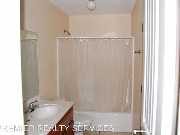 5th image of 3803 Sheraton Ave APT A