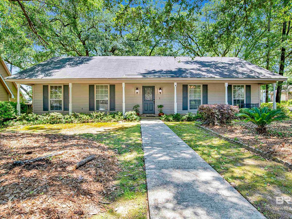 1st image of 121 Wild Oak Dr