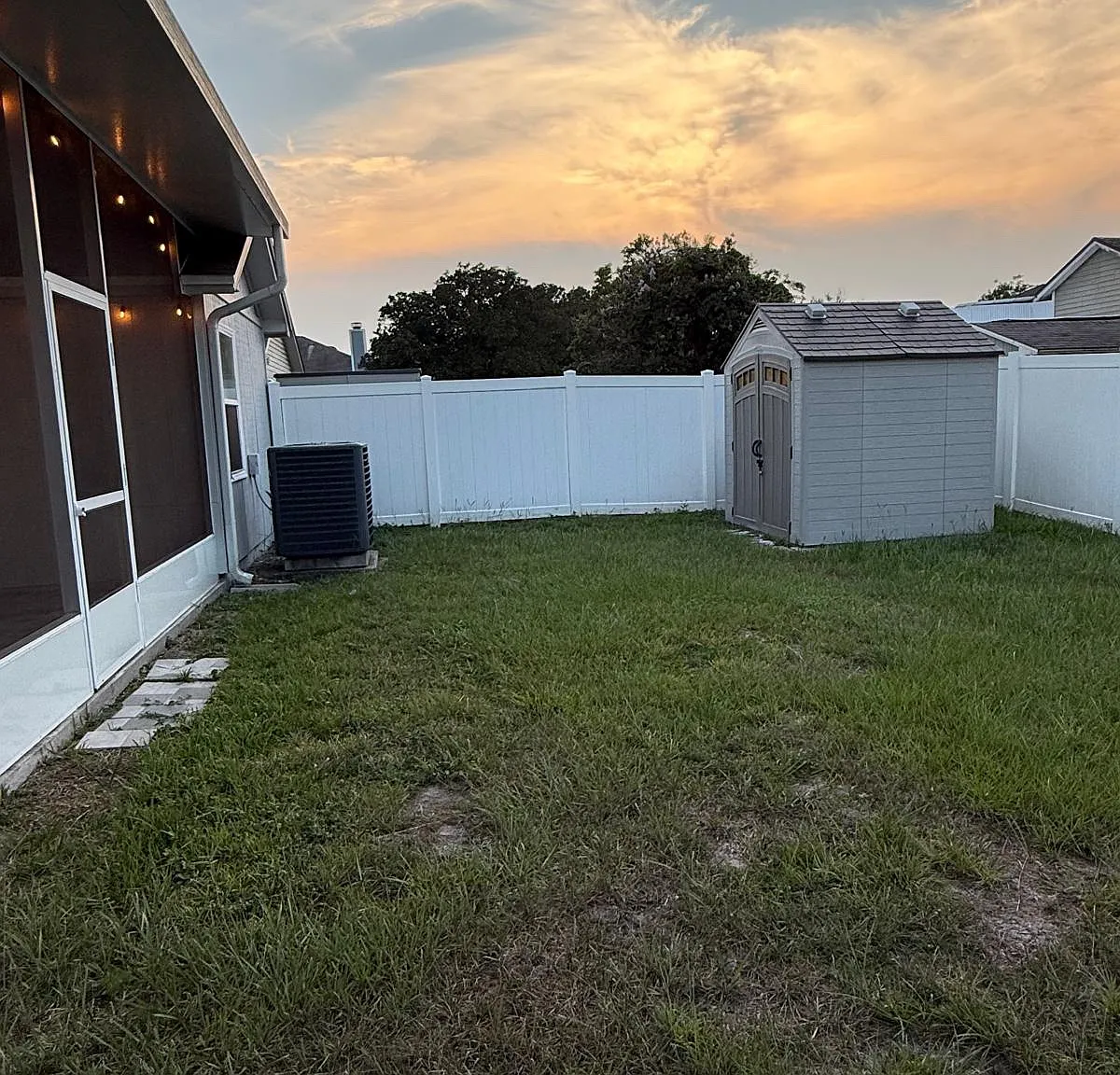 3 bed, 1205 sqft, $2,350 — Photo 1