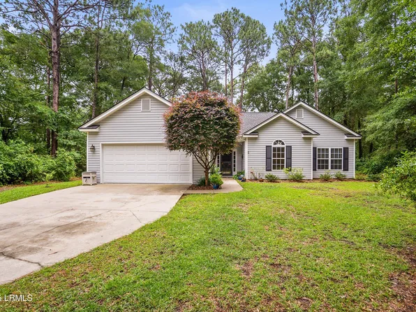 10 Woods Ln, Beaufort, SC 29907