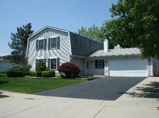 4612 Thornbark Dr, Hoffman Estates, IL 60192