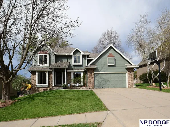 416 S 159th St, Omaha, NE 68118