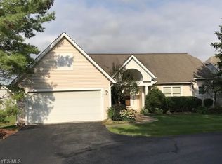 122 Barkwood Dr #U-13, Wadsworth, OH 44281