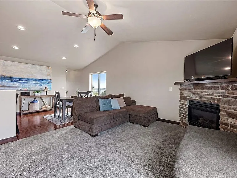 459 Bainberry St #1 — Photo 7