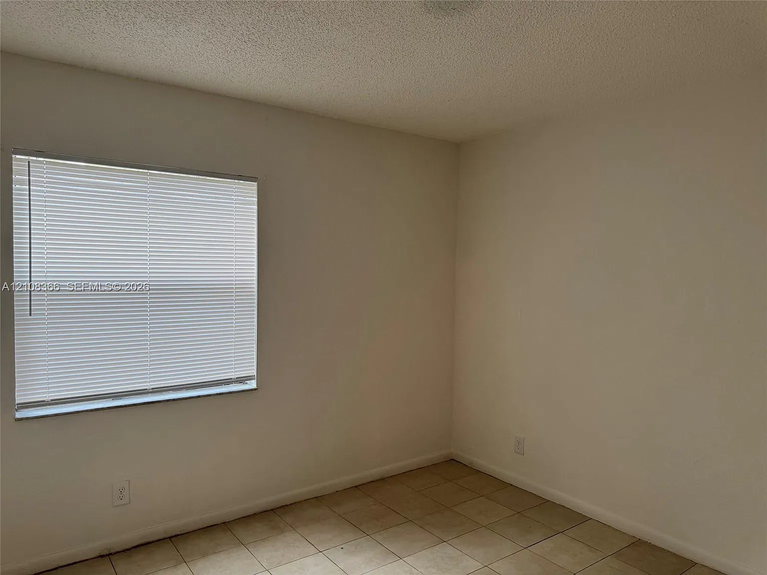 Welleby Shores Condominiu — Photo 3