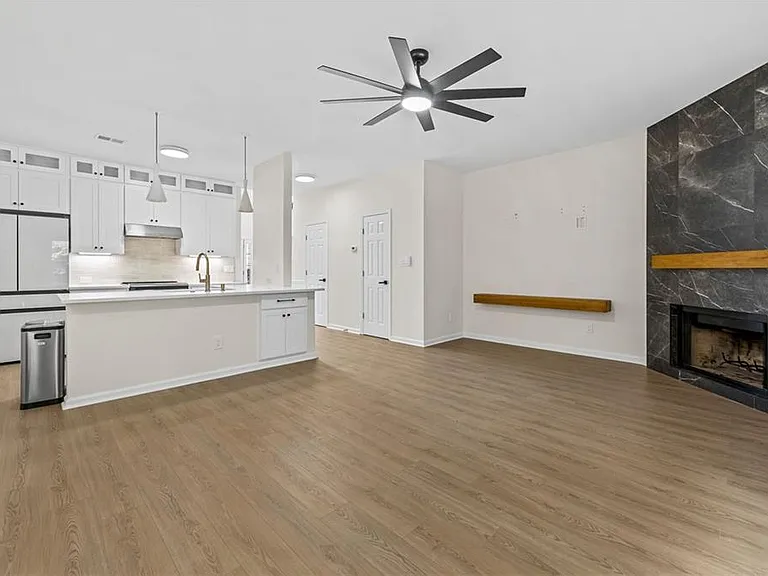 386 Creek Manor Way — Photo 13