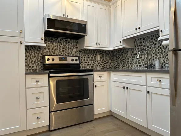 835 Boston Post Rd #4, Darien, CT 06820