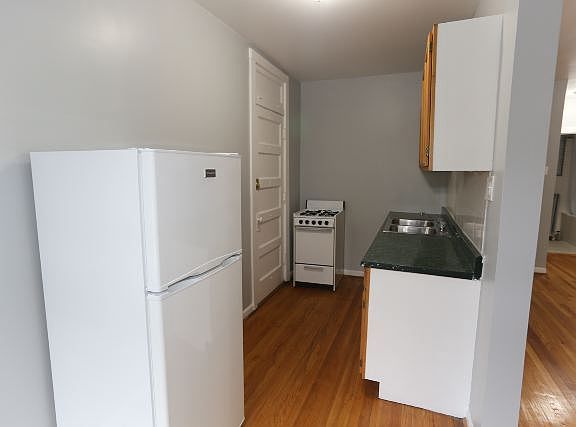 5th image of 3257 W Wrightwood Ave APT 1A