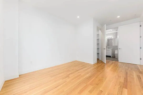 Rented by GROOME REALTY LLC | media 6