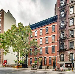 221 East 35th Street in Murray Hill