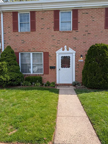 2517 Devonshire Ct Photo 1