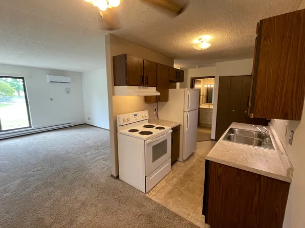 2416 Hengel Ct APT 106, La Crosse, WI 54601