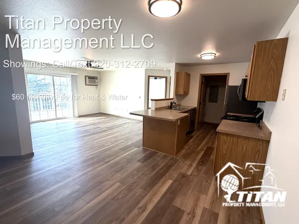 750 W Packer Ave #B, Oshkosh, WI 54901