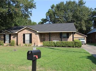 318 Foster St, Tomball, TX 77375