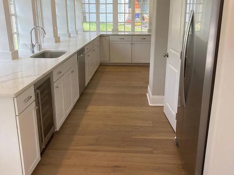 233 E Montgomery Ave — Photo 2