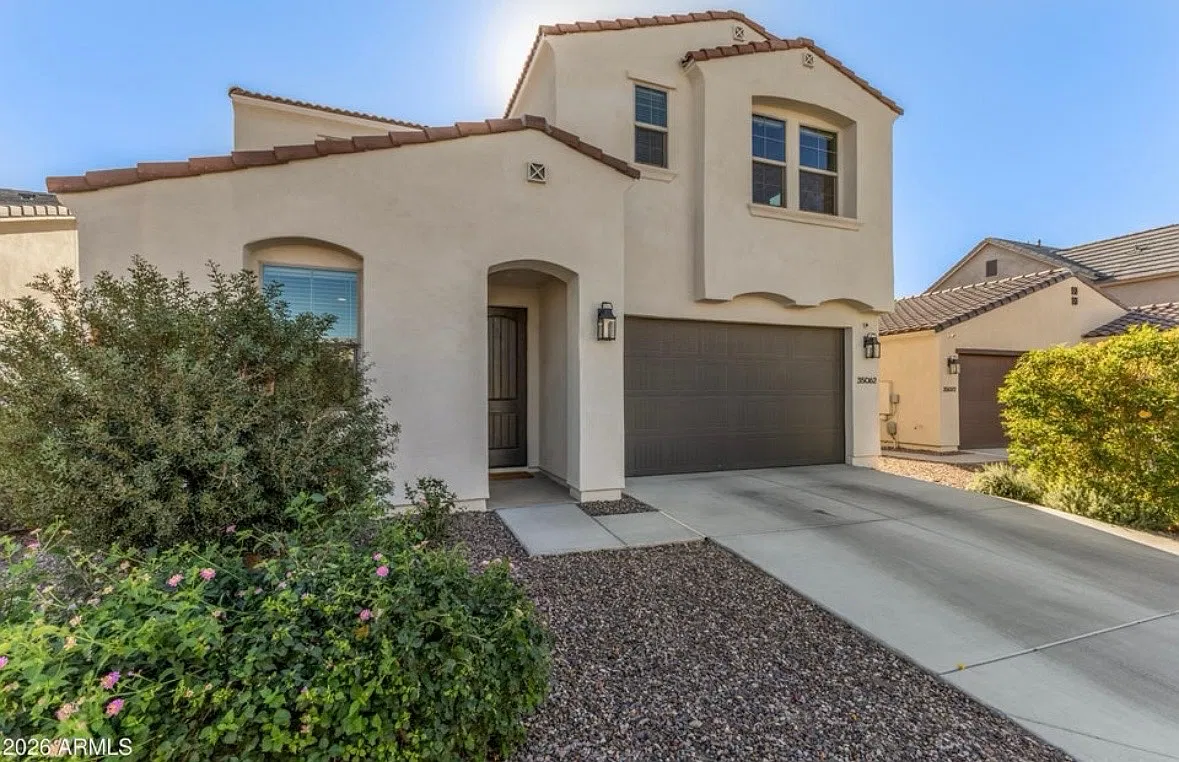 3 bed, 2.5 bath, 2331 sqft, $2,750 — Photo 1