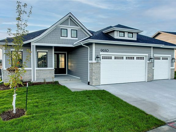 3rd image of 9630 Watermeadow Cir