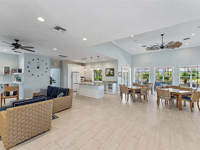 5800 NE Island Cove Way #2207 — Photo 22