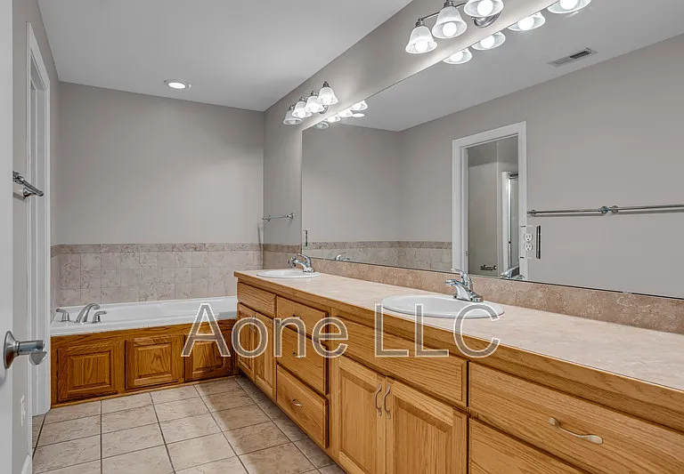 4428 SE Oak Bend Dr — Photo 17