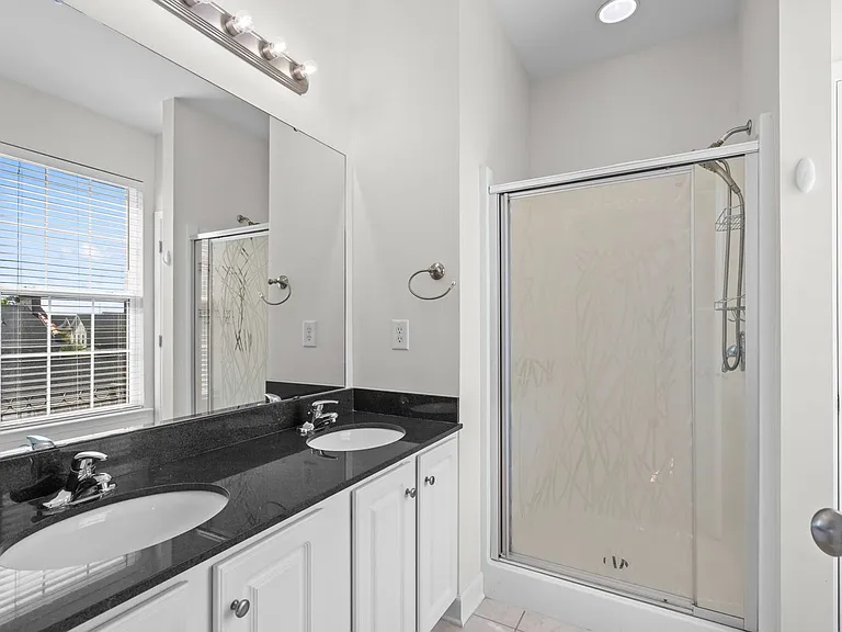 2798 Howard Ave #G — Photo 31