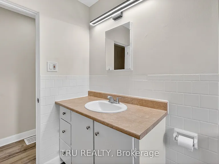 407 Peach Tree Ln #3 — Photo 11