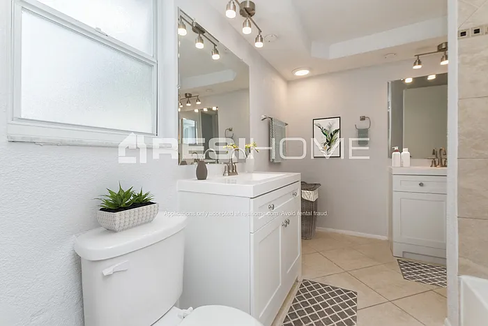 10210 Old Orchard Ln — Photo 11