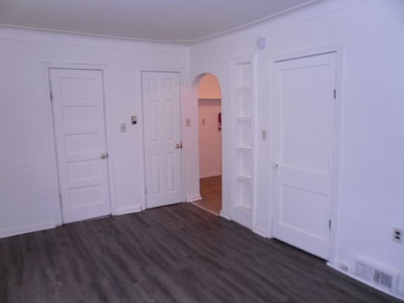 5th image of 1211 Wells Pl APT 2
