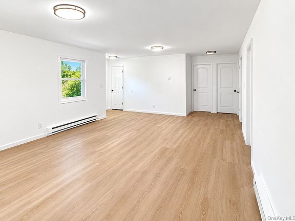 5th image of 220 Moriches Avenue