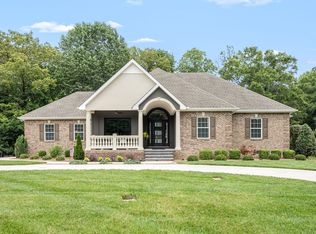 413 Albemarle Dr, Tullahoma, TN 37388