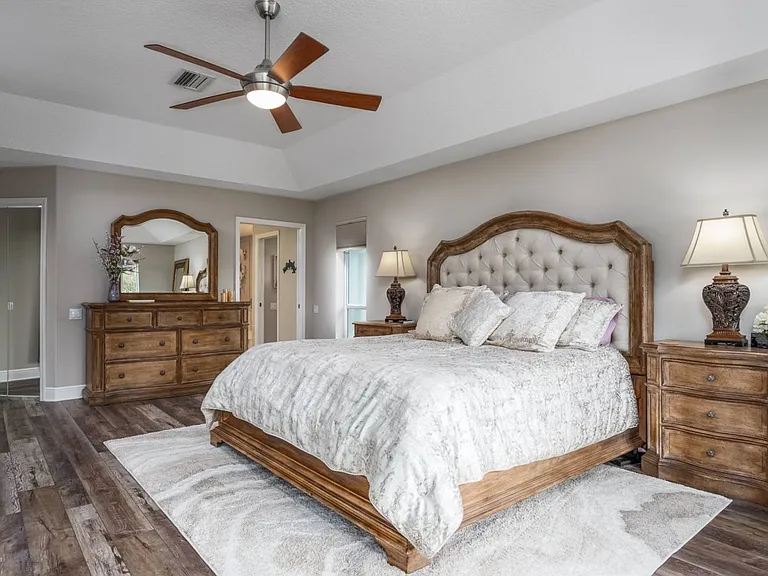 315 Charles Dr — Photo 17