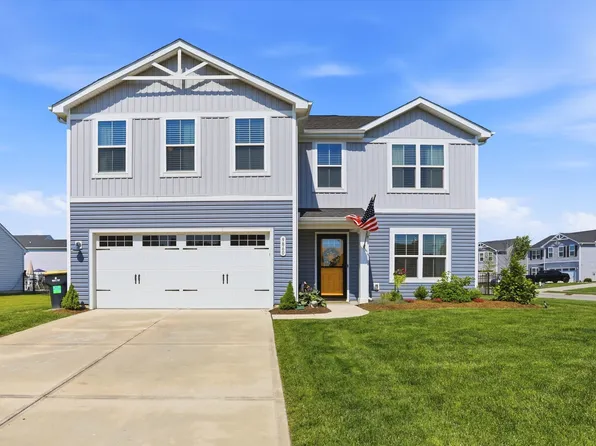 9860 Oakmont East Dr, Pendleton, IN 46064