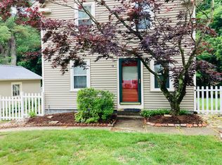 13 Williams St, Pepperell, MA 01463