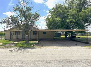 1101 N Nueces St, Coleman, TX 76834