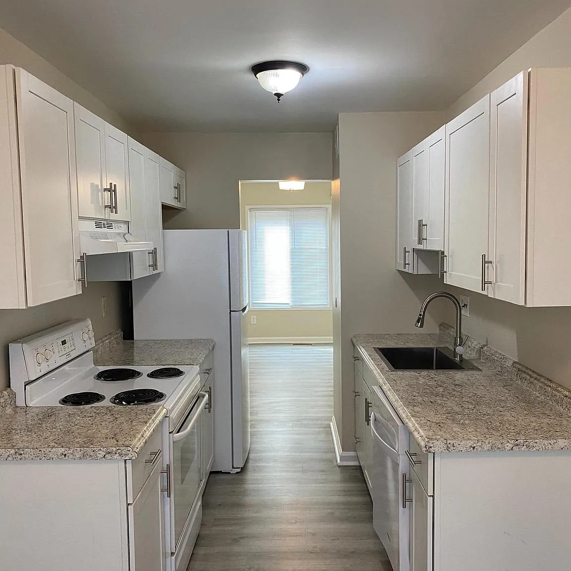 3 bed, 2.5 bath, 1620 sqft, $2,450 — Photo 3