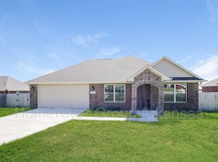 2021 Ridge St, Gentry, AR 72734