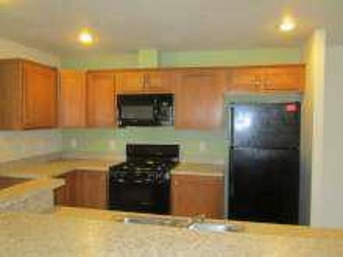 4th image of 1852 Carmel Dr