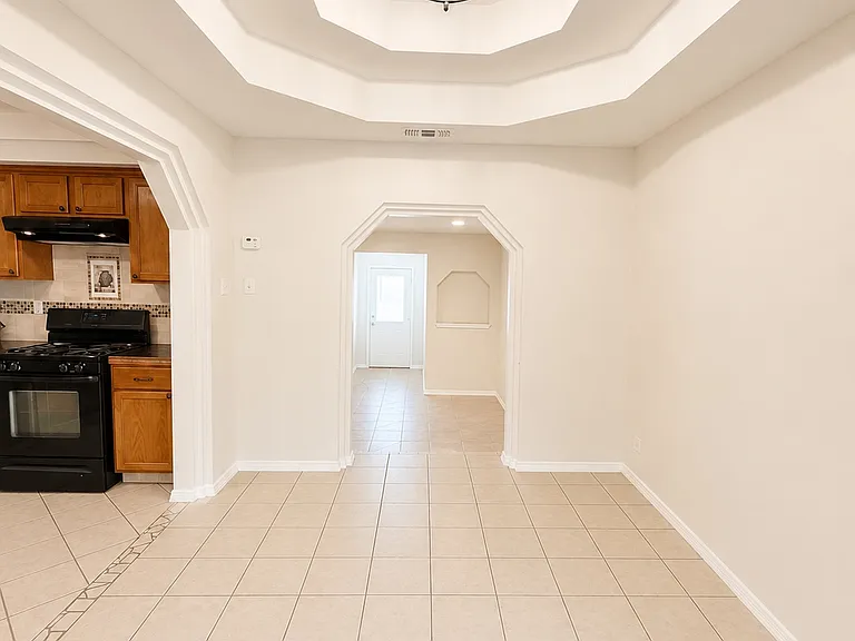 1527 San Francisco — Photo 3
