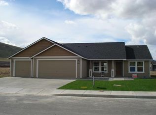 3445 Kristen Dr W, Pasco, WA 99301