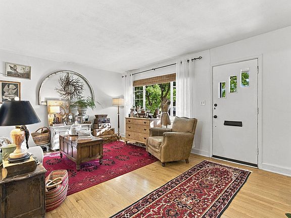 4th image of 1739 S Kentwood Avenue