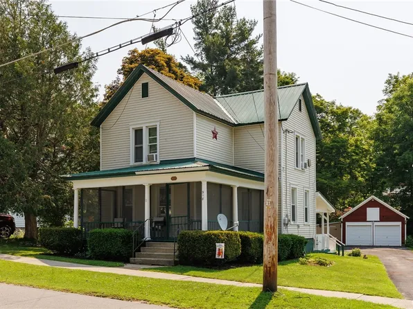 918 Alexandria St, Carthage, NY 13619