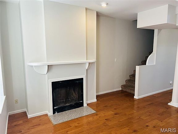 5th image of 905 Park Ave