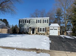 2037 Wisteria Ln, Lafayette Hill, PA 19444