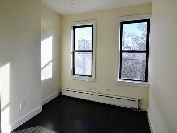 2nd image of 262 Franklin St #Penthouse 1