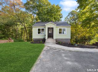 34 Oxford Road, Oxford, CT 06478