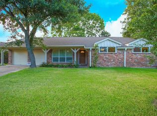 5142 Beechnut St, Houston, TX 77096
