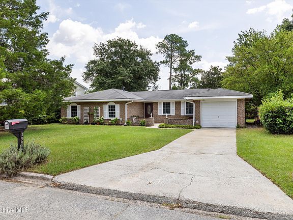 2nd image of 3988 Fairfax Street