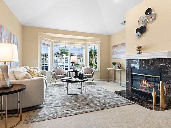 5th image of 3394 Londonderry Dr