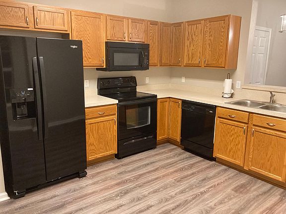 3rd image of 1109 Southern Mill Ct